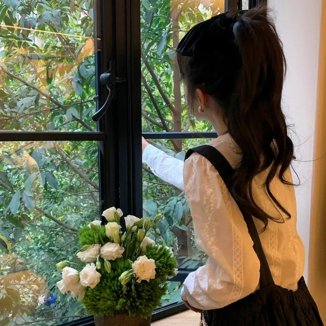 金发奇女